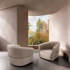 Lady Sharon fauteuil design haut de gamme par Gamma Arredamenti, alliance d’élégance contemporaine et de finitions sur mesure. Compact, confortable et raffiné. Disponible chez D-Style Interior.